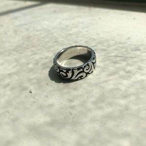 James Avery Discontinued Wave Ring. NWOT